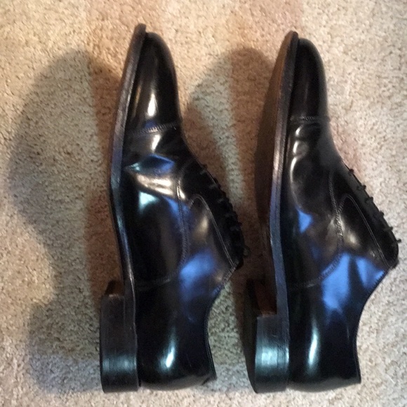 Shoes - Picture 3 of 5